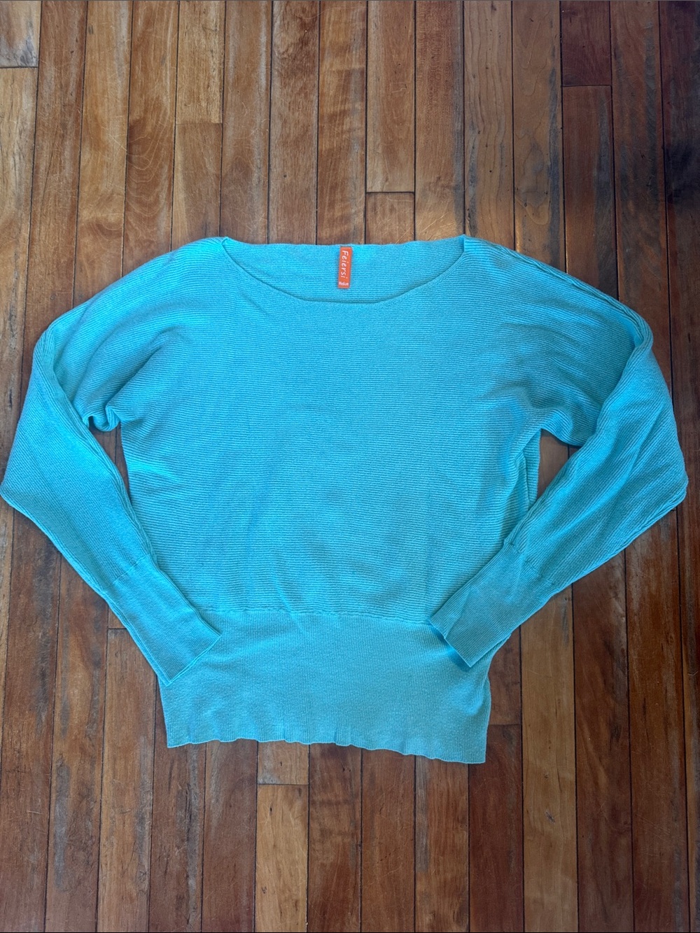 Women's Scoop Neck Lightweight Sweater in Aqua
